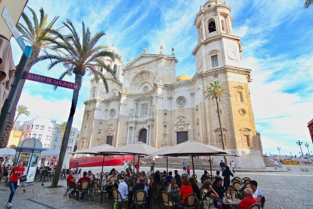 Monísimo En El Corazón De Cádiz